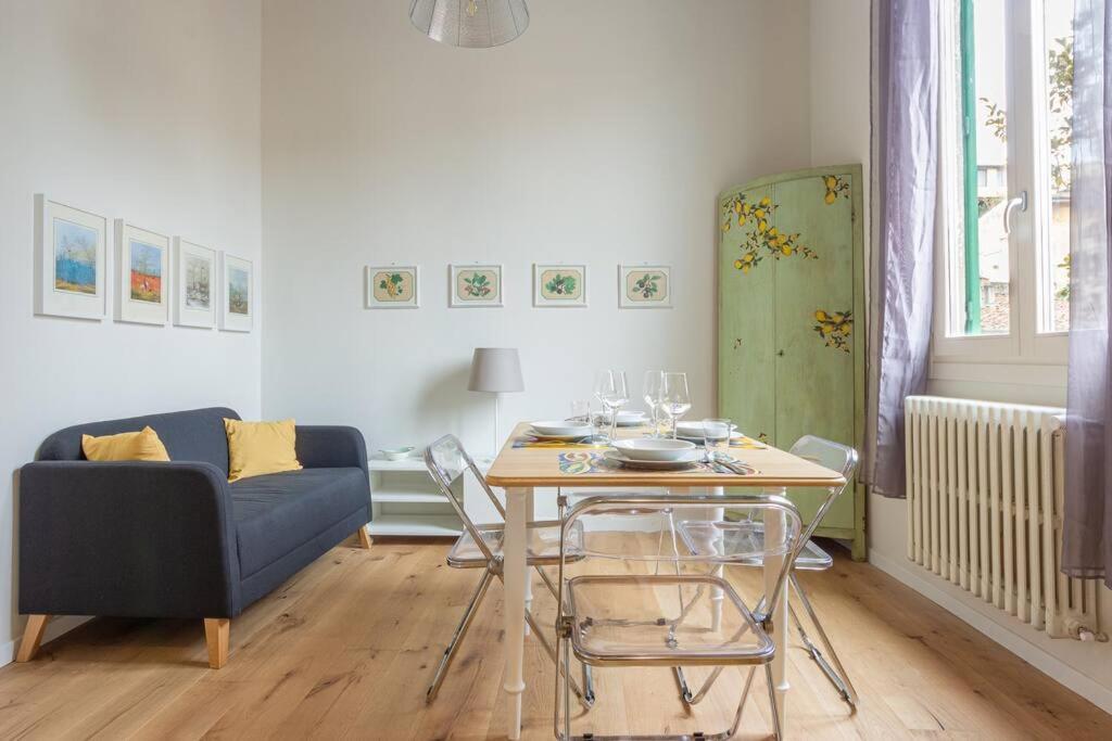 Borgo Pinti's Duplex Apartamento